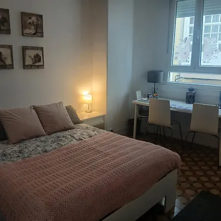 Δωμάτια σε οικογενειακή κατοικία Oasis *